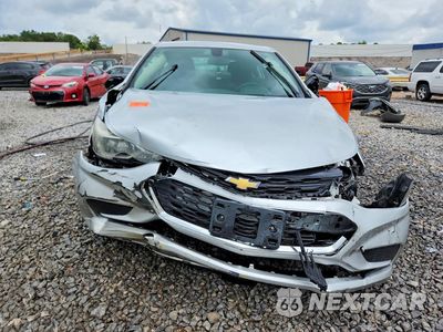 Piąte zdjęcie samochodu w środku: 2018 CHEVROLET CRUZE LT VIN:1G1BE5SM5J7184022 - miniatura