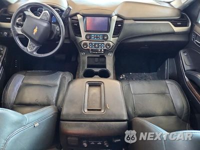 Zdjęcie 8 z 13 samochodu: 2018 CHEVROLET SUBURBAN K1500 LT VIN:1GNSKHKC1JR245046 - miniatura