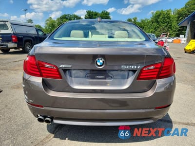 Zdjęcie 6 z 12 samochodu: 2013 BMW 528 XI VIN:WBAXH5C57DD111443 - miniatura
