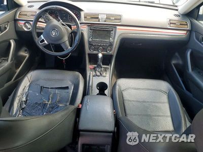Zdjęcie 8 z 12 samochodu: 2015 VOLKSWAGEN PASSAT S VIN:1VWAS7A37FC080854 - miniatura