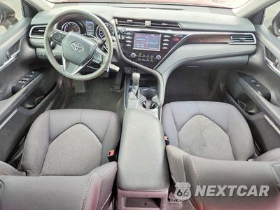 Zdjęcie 8 z 13 samochodu: 2018 TOYOTA CAMRY LE VIN:4T1B11HK8JU513505 - miniatura
