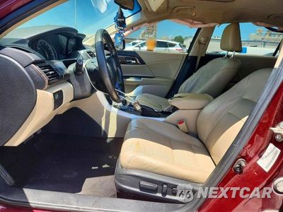 Zdjęcie 7 z 12 samochodu: 2016 HONDA ACCORD VIN:1HGCR2F84GA112737 - miniatura