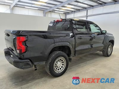 Trzecie zdjęcie samochodu z tyłu: 2023 CHEVROLET COLORADO VIN:1GCGSBEC8P1266507 - miniatura