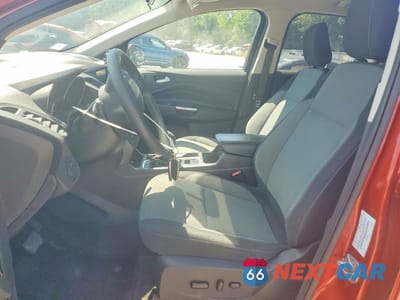 Zdjęcie 7 z 14 samochodu: 2019 FORD ESCAPE SE VIN:1FMCU9GD4KUB09633 - miniatura