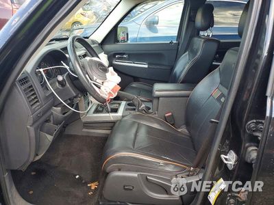 Zdjęcie 7 z 13 samochodu: 2011 JEEP LIBERTY SPORT VIN:1J4PN2GK9BW557910 - miniatura