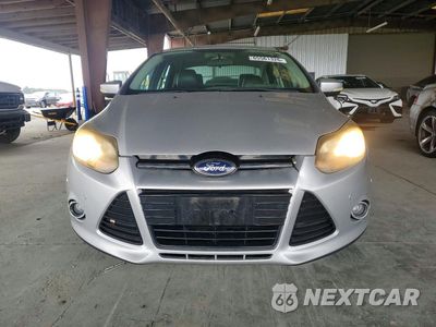 Piąte zdjęcie samochodu w środku: 2013 FORD FOCUS TITANIUM VIN:1FADP3J27DL252062 - miniatura