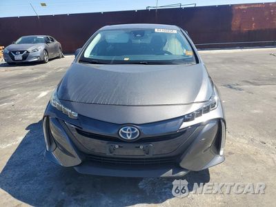 Piąte zdjęcie samochodu w środku: 2019 TOYOTA PRIUS PRIME PLUS VIN:JTDKARFP9K3113588 - miniatura