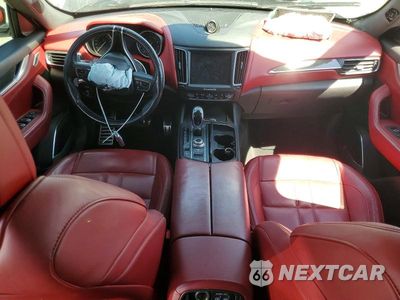 Zdjęcie 8 z 12 samochodu: 2018 MASERATI LEVANTE SPORT VIN:ZN661XUS0JX269764 - miniatura