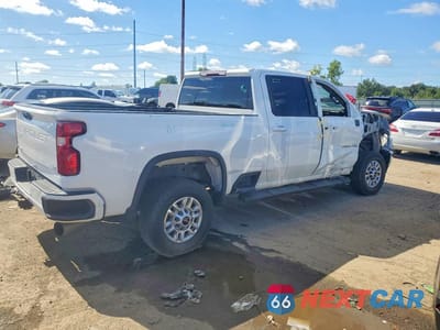 Trzecie zdjęcie samochodu z tyłu: 2020 CHEVROLET SILVERADO K2500 HEAVY DUTY LT VIN:1GC1YNEYXLF307119 - miniatura