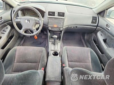 Zdjęcie 8 z 12 samochodu: 2004 HONDA ACCORD LX VIN:1HGCM56314A012501 - miniatura