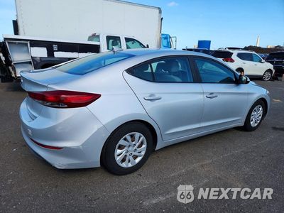 Trzecie zdjęcie samochodu z tyłu: 2017 HYUNDAI ELANTRA SE VIN:5NPD74LF5HH172026 - miniatura
