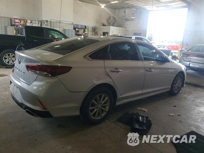 Trzecie zdjęcie samochodu z tyłu: 2019 HYUNDAI SONATA SE VIN:5NPE24AF2KH796332 - miniatura