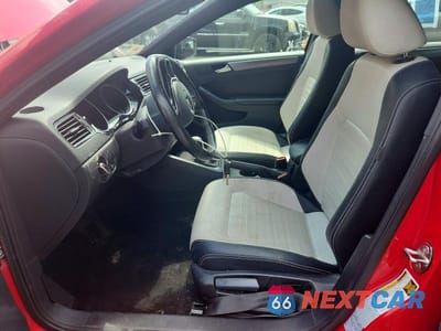 Zdjęcie 7 z 12 samochodu: 2017 VOLKSWAGEN JETTA SPORT VIN:3VWD17AJXHM397446 - miniatura