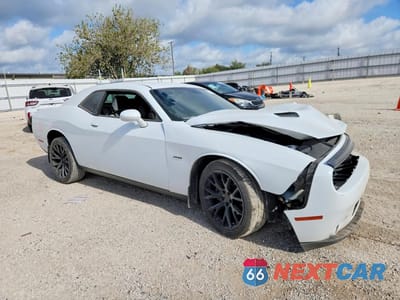 Czwarte zdjęcie samochodu z boku: 2016 DODGE CHALLENGER R/T VIN:2C3CDZBT9GH112514 - miniatura