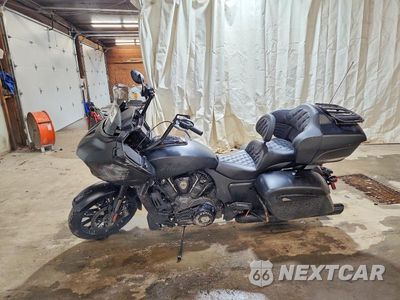 Trzecie zdjęcie samochodu z tyłu: 2025 INDIAN MOTORCYCLE CO. PURSUIT DARK HORSE VIN:56KLDDRR5S3438051 - miniatura