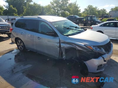 Czwarte zdjęcie samochodu z boku: 2017 NISSAN PATHFINDER SV VIN:5N1DR2MM1HC657332 - miniatura