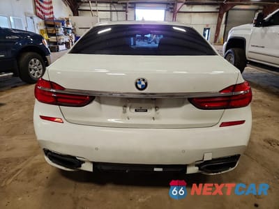 Zdjęcie 6 z 13 samochodu: 2017 BMW 740 I VIN:WBA7E2C39HG740616 - miniatura