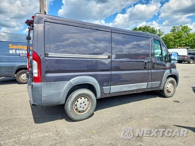 Trzecie zdjęcie samochodu z tyłu: 2018 RAM PROMASTER 1500 1500 STANDARD VIN:3C6TRVAG4JE129774 - miniatura