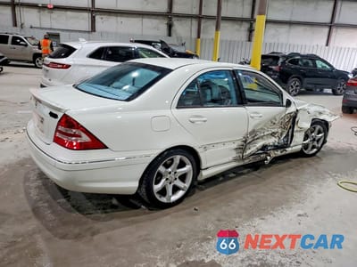 Trzecie zdjęcie samochodu z tyłu: 2007 MERCEDES-BENZ C 230 VIN:WDBRF52H47F927935 - miniatura