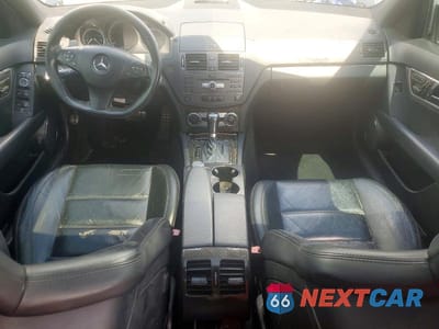 Zdjęcie 8 z 12 samochodu: 2010 MERCEDES-BENZ C 63 AMG VIN:WDDGF7HB5AF419574 - miniatura