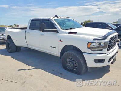 Czwarte zdjęcie samochodu z boku: 2022 RAM 3500 BIG HORN/LONE STAR VIN:3C63RRHLXNG133638 - miniatura