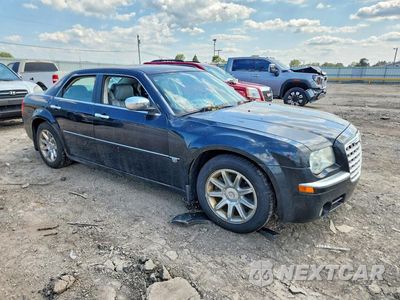 Czwarte zdjęcie samochodu z boku: 2006 CHRYSLER 300C VIN:2C3KA63H66H450979 - miniatura