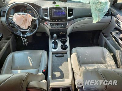 Zdjęcie 8 z 14 samochodu: 2017 HONDA PILOT EXL VIN:5FNYF6H51HB055848 - miniatura