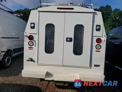 Zdjęcie 6 z 12 samochodu: 2014 FORD ECONOLINE E350 SUPER DUTY CUTAWAY VAN VIN:1FDWE3FLXEDB15635 - miniatura