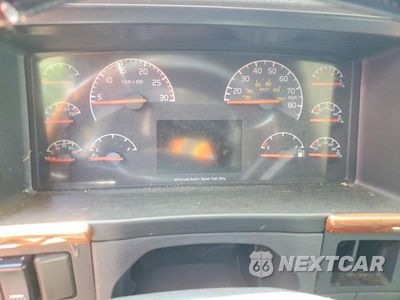 Zdjęcie 9 z 14 samochodu: 2012 VOLVO VNL SEMI TRUCK VIN:4V4NC9EH0CN553419 - miniatura