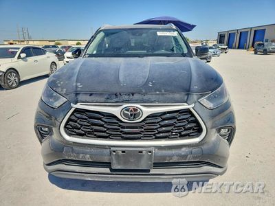 Piąte zdjęcie samochodu w środku: 2022 TOYOTA HIGHLANDER XLE VIN:5TDGZRAH1NS549045 - miniatura