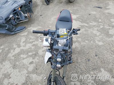 Piąte zdjęcie samochodu w środku: 2011 KAWASAKI LE650 C VIN:JKALEEC1XBDA02881 - miniatura