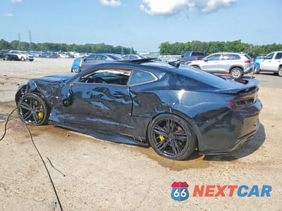 Drugie zdjęcie samochodu z przodu: 2016 CHEVROLET CAMARO SS VIN:1G1FH1R76G0175400 - miniatura