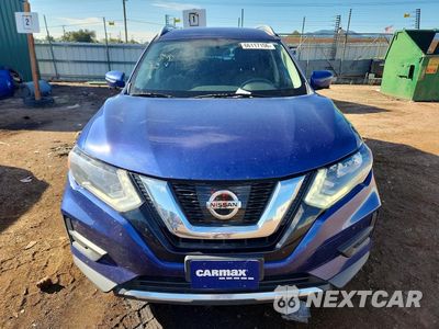 Piąte zdjęcie samochodu w środku: 2017 NISSAN ROGUE SV VIN:KNMAT2MV9HP588142 - miniatura