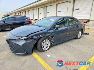 2025 TOYOTA CAMRY LE 4T1DAACK7SU515716 - główne zdjęcie licytacji z USA - miniatura