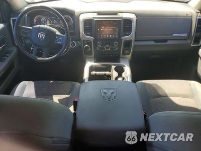 Zdjęcie 8 z 12 samochodu: 2017 RAM 1500 SLT VIN:3C6RR6LT5HG604969 - miniatura