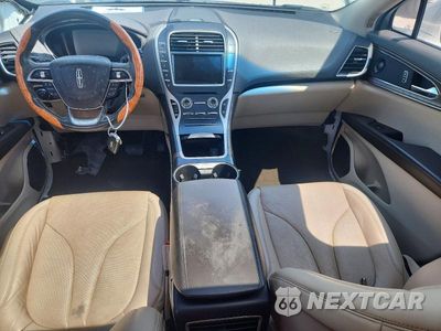 Zdjęcie 8 z 13 samochodu: 2020 LINCOLN NAUTILUS RESERVE VIN:2LMPJ6K91LBL09148 - miniatura