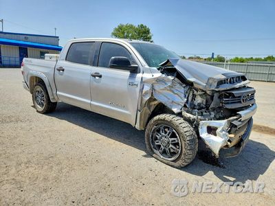 Czwarte zdjęcie samochodu z boku: 2015 TOYOTA TUNDRA SR5 VIN:5TFDW5F19FX424080 - miniatura