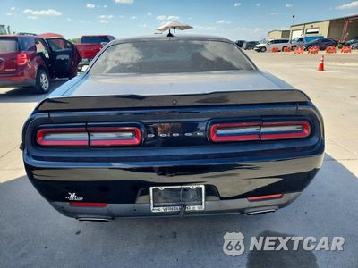 Zdjęcie 6 z 12 samochodu: 2017 DODGE CHALLENGER SXT VIN:2C3CDZAG0HH626127 - miniatura