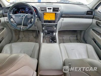 Zdjęcie 8 z 12 samochodu: 2012 LEXUS LS 460L VIN:JTHDL5EF9C5004315 - miniatura