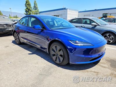 Czwarte zdjęcie samochodu z boku: 2025 TESLA MODEL 3 VIN:5YJ3E1EB0SF918995 - miniatura