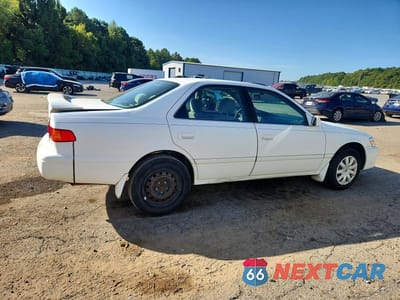 Trzecie zdjęcie samochodu z tyłu: 2000 TOYOTA CAMRY LE VIN:JT2BG22K2Y0403500 - miniatura