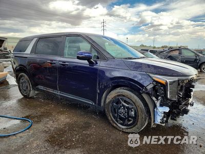 Czwarte zdjęcie samochodu z boku: 2025 KIA CARNIVAL LXS VIN:KNDNB5K31S6506876 - miniatura