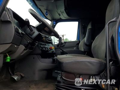 Zdjęcie 7 z 14 samochodu: 2019 INTERNATIONAL LT625 SEMI TRUCK VIN:3HSDZTZR3KN093947 - miniatura