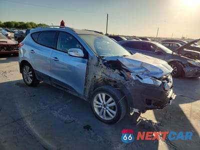 Czwarte zdjęcie samochodu z boku: 2011 HYUNDAI TUCSON LIMITED VIN:KM8JU3AC4BU138151 - miniatura