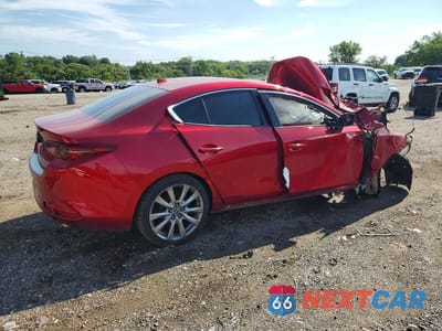 Trzecie zdjęcie samochodu z tyłu: 2020 MAZDA 3 PREMIUM VIN:3MZBPBEM8LM119067 - miniatura