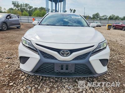 Piąte zdjęcie samochodu w środku: 2020 TOYOTA CAMRY SE VIN:4T1G11AKXLU959061 - miniatura