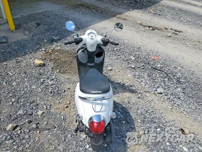 Zdjęcie 6 z 9 samochodu: 2016 HONDA NCW50 VIN:JH2AF7714GK000387 - miniatura
