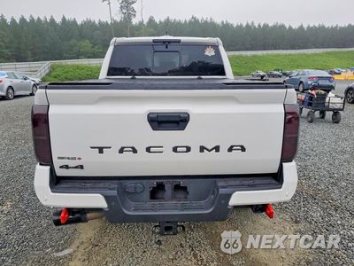 Zdjęcie 6 z 12 samochodu: 2024 TOYOTA TACOMA TRD OFF-ROAD VIN:3TYLB5JN1RT042951 - miniatura