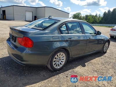 Trzecie zdjęcie samochodu z tyłu: 2009 BMW 328 XI SULEV VIN:WBAPK53539A509727 - miniatura