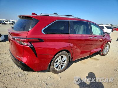 Trzecie zdjęcie samochodu z tyłu: 2026 TOYOTA SIENNA LIMITED 7-PASSENGER VIN:5TDZSKFC9TS249770 - miniatura